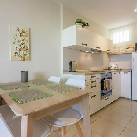 1bdr El Dorado Ocean View Americas Appartamento