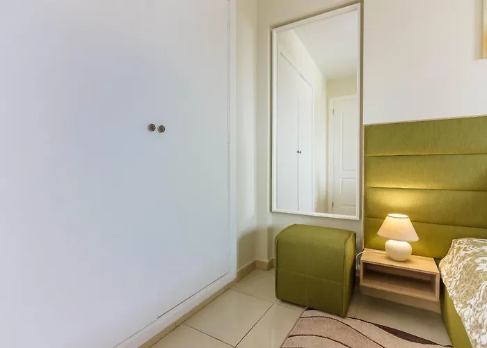 1bdr El Dorado Ocean View Americas