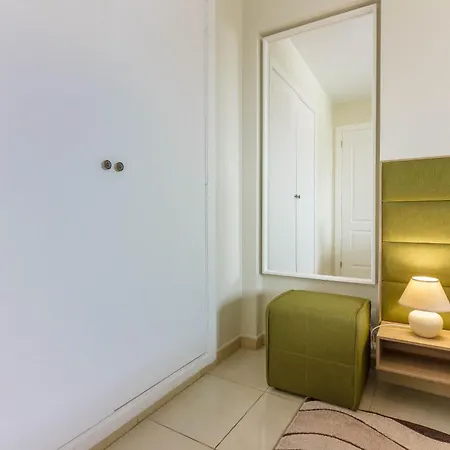 1bdr El Dorado Ocean View Americas